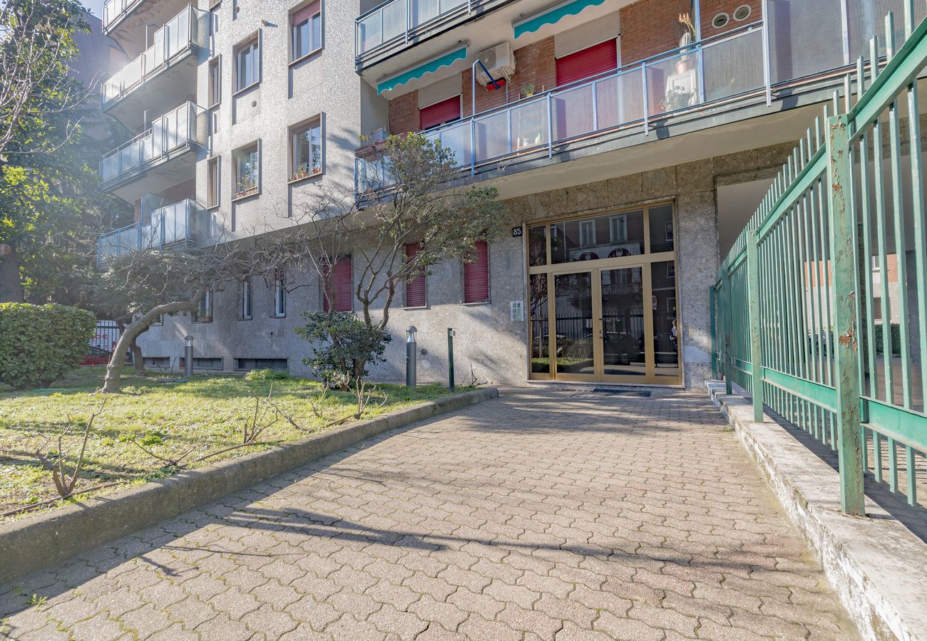 Appartamento a Milano - Bicocca Experience - 400mt MetroM5 Cà Granda