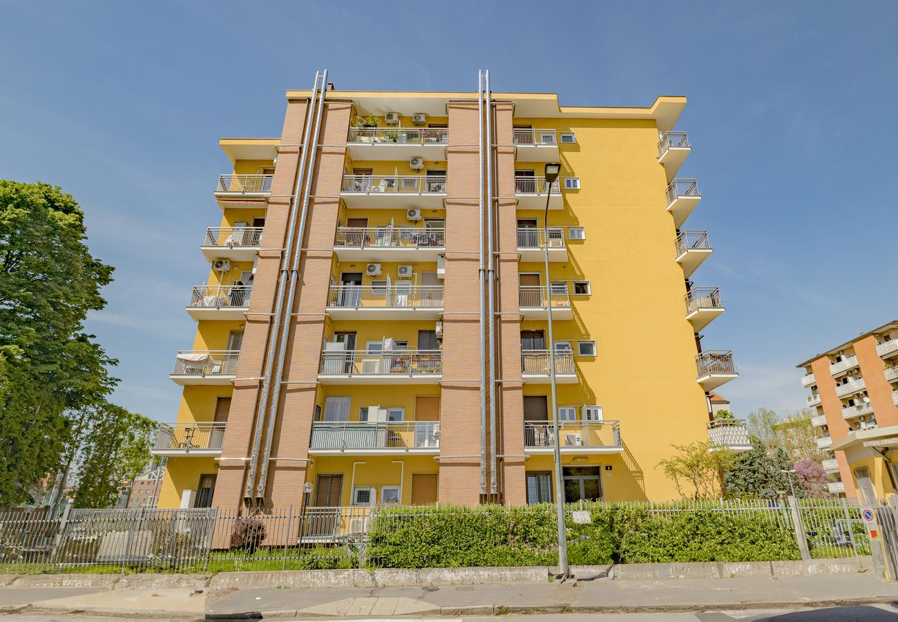 Appartamento a Milano - Comfy & Chic vicino Famagosta e Università IULM