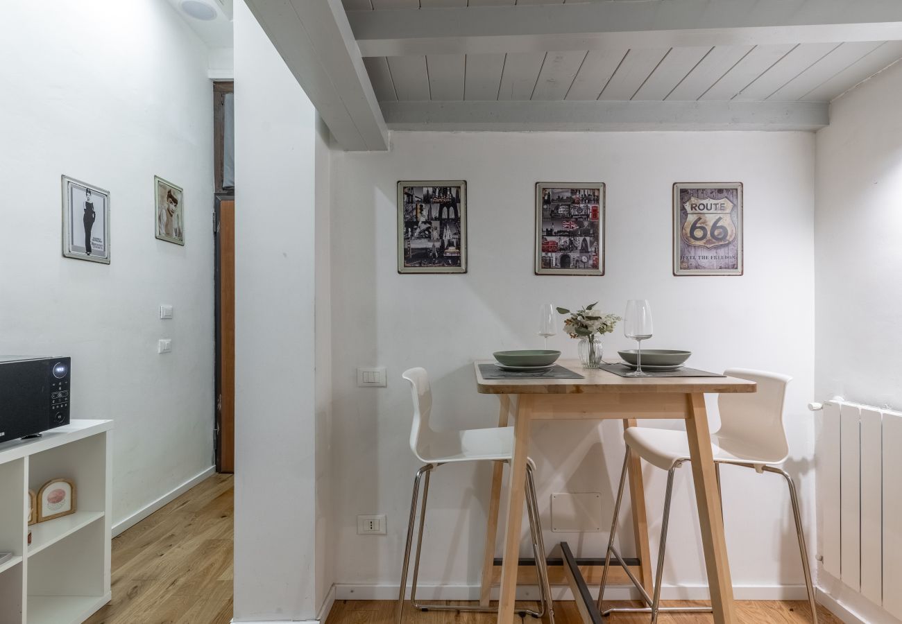 Appartamento a Milano - Cozy study room-| Navigli | Bocconi NABA