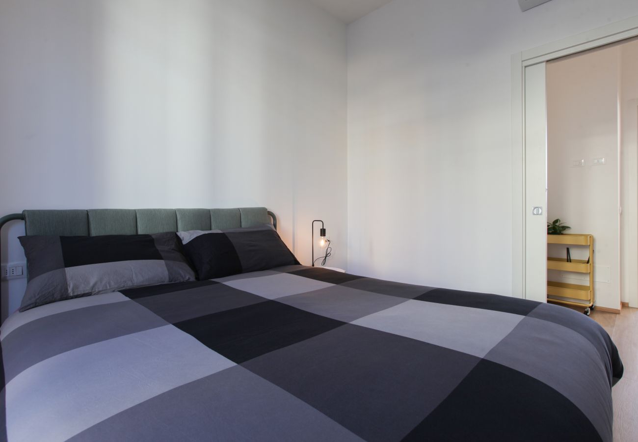 Appartamento a Milano - Cuore dei Navigli - Your Home